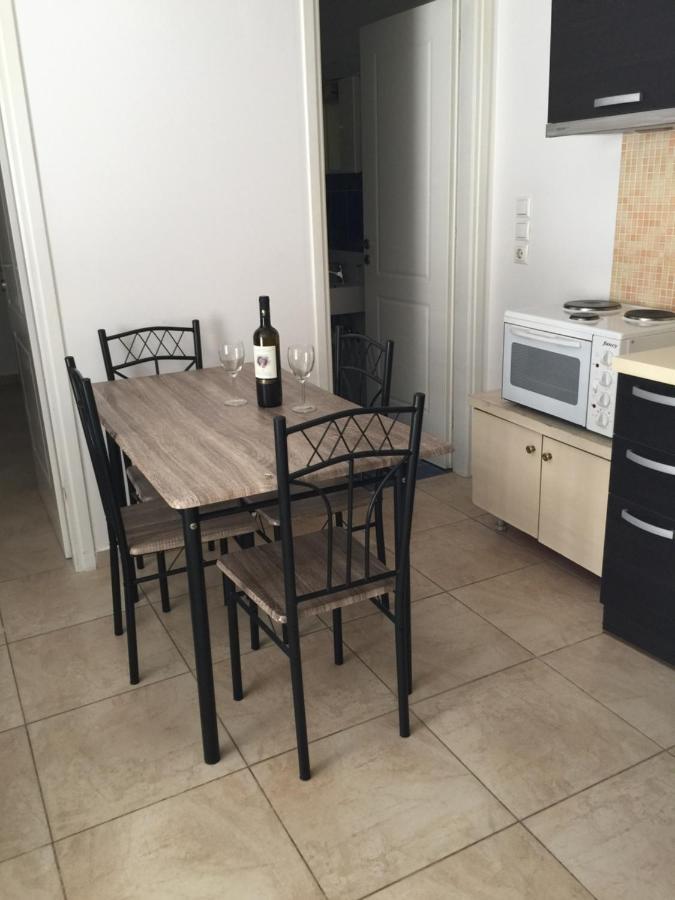 Open concept 1 bedroom apartment Nauplie Extérieur photo